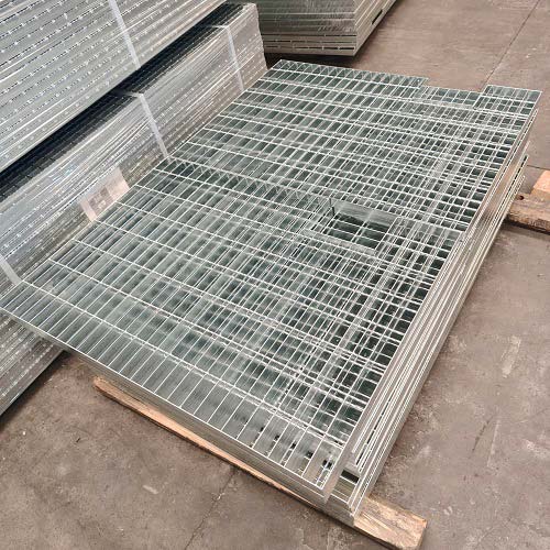 安裝鋼格柵鋼格板的時候需注意的問題有哪些