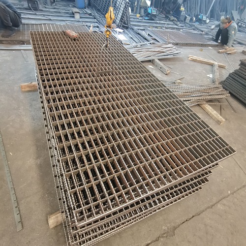 G323/40/100W鋼格柵板用于建筑走道其獨特優勢