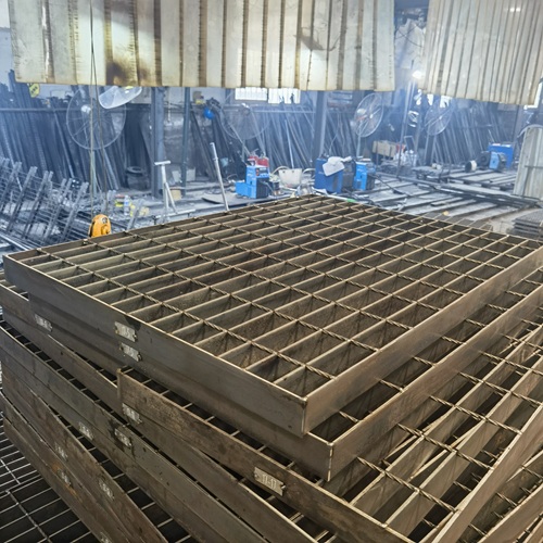 不同場(chǎng)景下鋼格板選型指南，照著買不踩雷