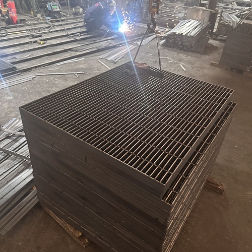 鋼格板后期維護(hù)省錢技巧定期保養(yǎng)很重要