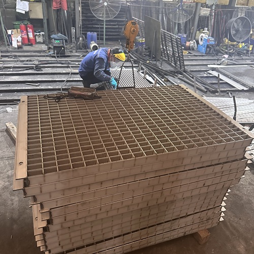 熱鍍鋅vs冷鍍鋅鋼格板區別一看就懂