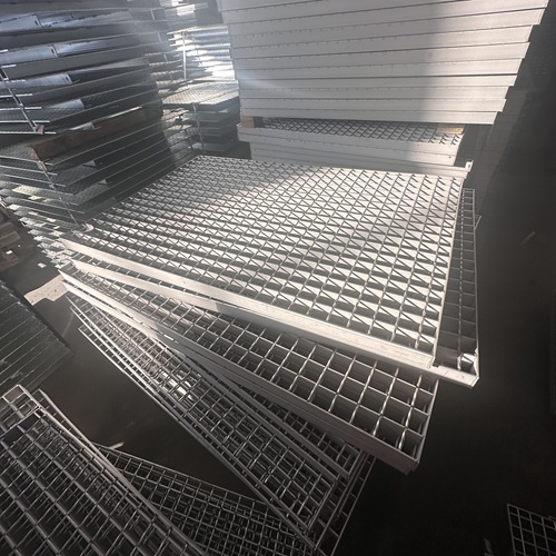 光伏檢修通道鋼格板用途與特點