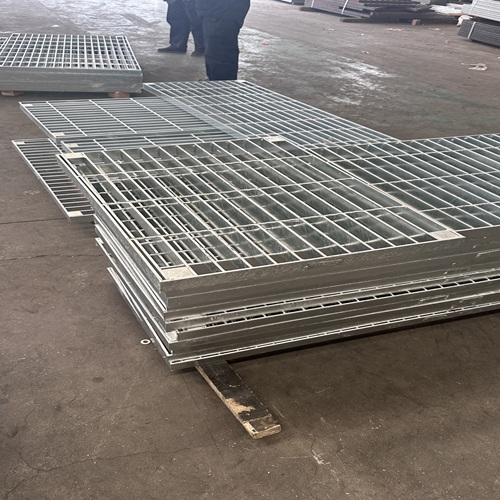 電纜溝蓋板鋼格板用途及尺寸選型